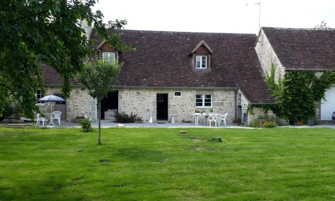 Colombiers Bed & Breakfast | Le Verger - Le Plessis