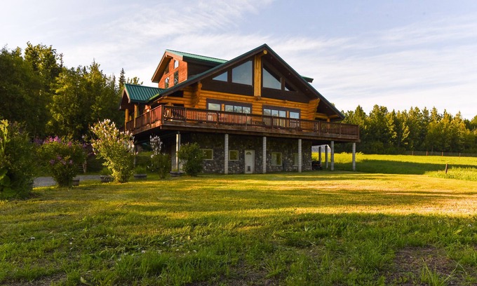 Lazy Mountain Cabin | Legacy Mountain Lodge on 40-Acre Ranch w/Views!