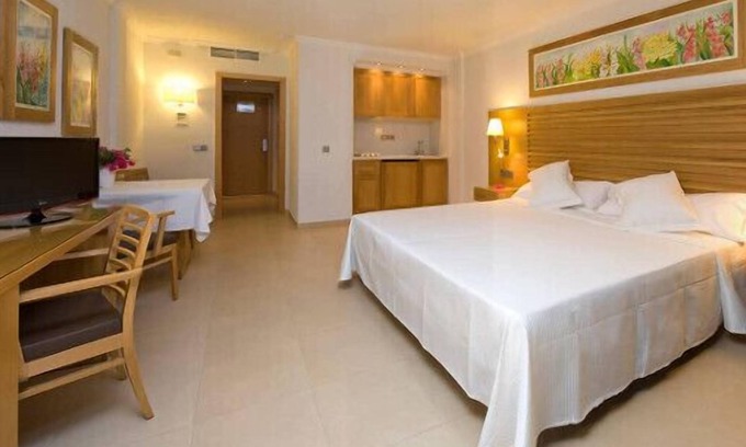 Sant Josep de sa Talaia Hotel | LeibTour code: IBAPPRE-S20/Studio Superior