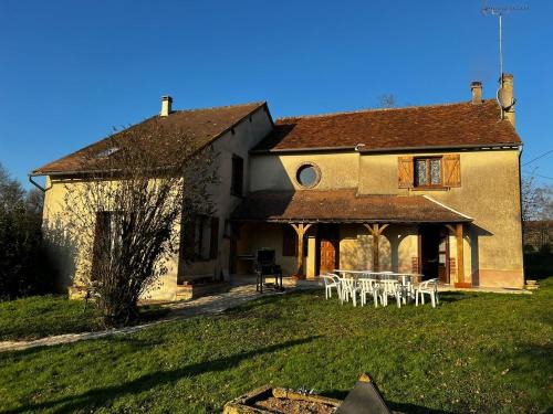 Saints-en-Puisaye House | Les Arnusses 10 pers