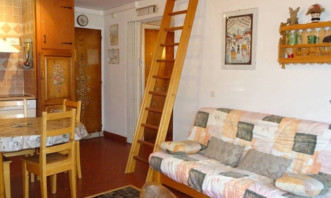 Les Gets Apartment | Les Gets: Bright 2-room duplex, ski-in/out, 250m from center, for 6/8 people
