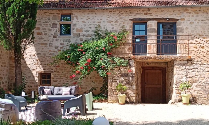 Ginals Bed & Breakfast | Les granges de l abbaye