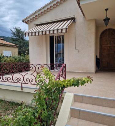 Nyons Villa | Les LUCIOLES