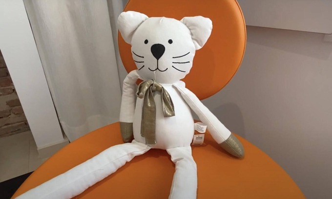 Dun-le-Palestel Apartment | Les Matous Suite with children's play area