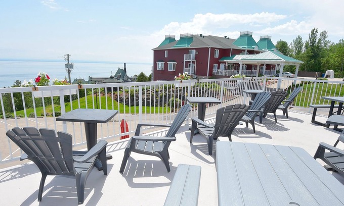 Pointe-au-Pic Hotel | Les Pavillons du Petit Manoir du Casino