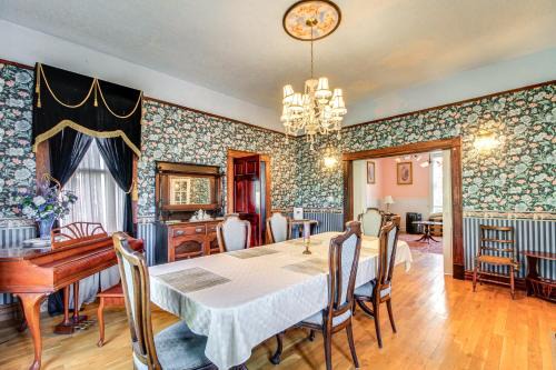 Huning Highland Historic District House | Less Than 1 Mi to Downtown ABQ Historic Manor with Patio!