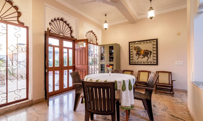 Shavri Colony Villa | Let's Have Family Chaupal at Aangan by Aromataruvilla Udaipur