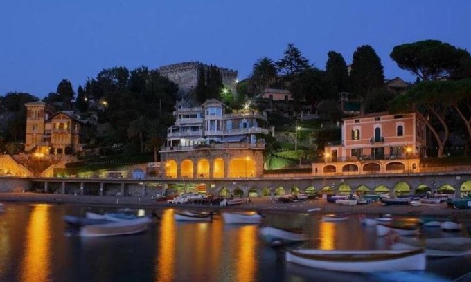 Levanto House | Levanto at 50 mt. from the sea, Casa Gelsomino Free Wifi ! Free car pass !