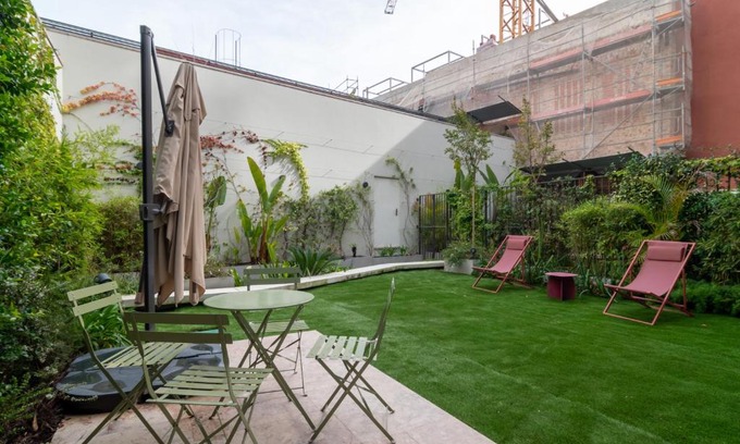 Sao Jose Apartment | Liberdade Garden & Indoor Pool by LovelyStay