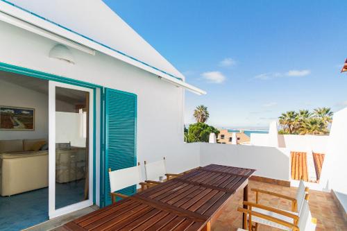 Prainha Villa | Liiiving in Algarve - Alvor Blue Villa