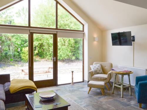 Llanfachraeth House | Lili Wen