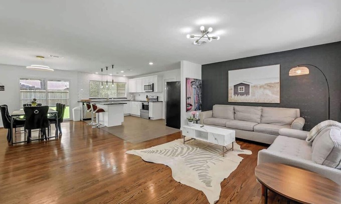 Houston House | Lilly’s Maison #4 Sum