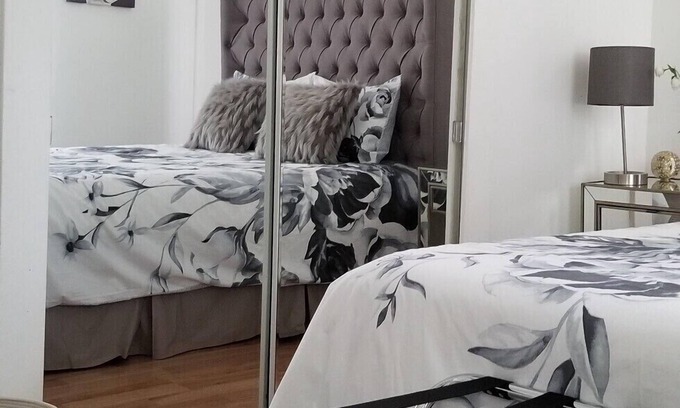 Glasco House | Lilly’s Place is cozy and relaxing every room has it’s own unique style.