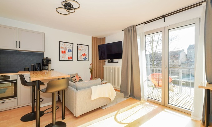 Mitte Condo | LINDE3 - 10 min. to the old town - balcony with Pegnitz view