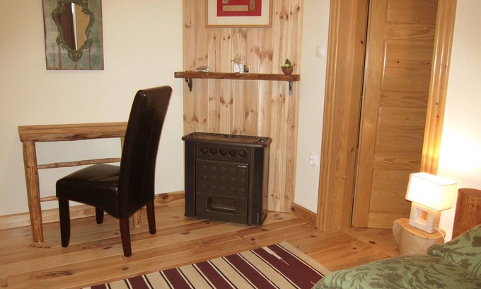 Velika Plana Apartment | Linden Tree Retreat & Ranch