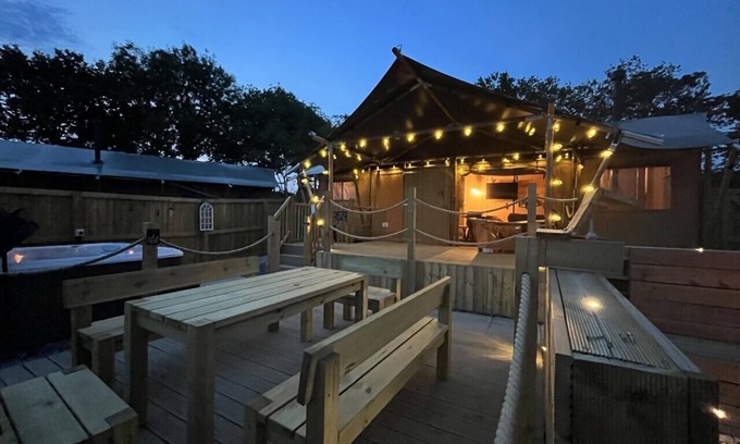 Tenby RV Rental | Lion King Safari Tent