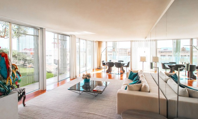Lisbon Old Town Apartment | Lisbon Luxury Design Apartment with River Viewn