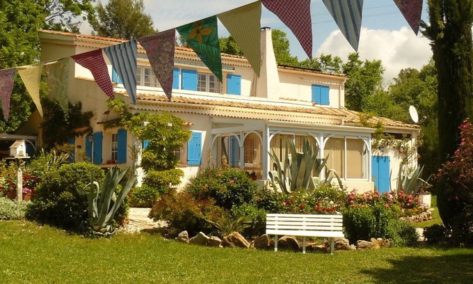 La Roquebrussanne House | Listed country house 3 star 30 minutes from the beaches