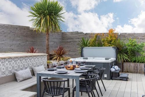 Whitstable House | Little Beach House by Bloom Stays