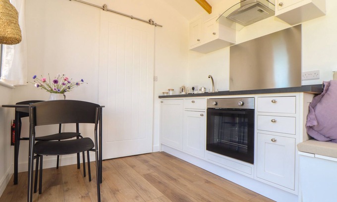 Chysauster Cottage | Little Pip