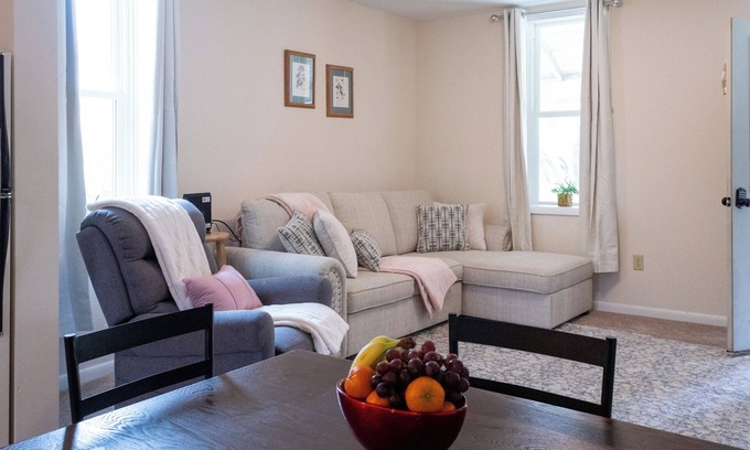 Mill Hall House | Little Red House on Hill Street 1bd, 1bth sleeps 4