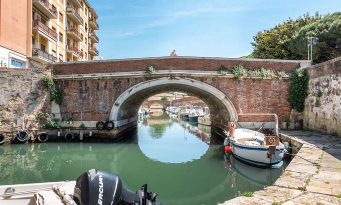 Venezia Nuova Apartment | Little Venice Charming Flat with Canal View