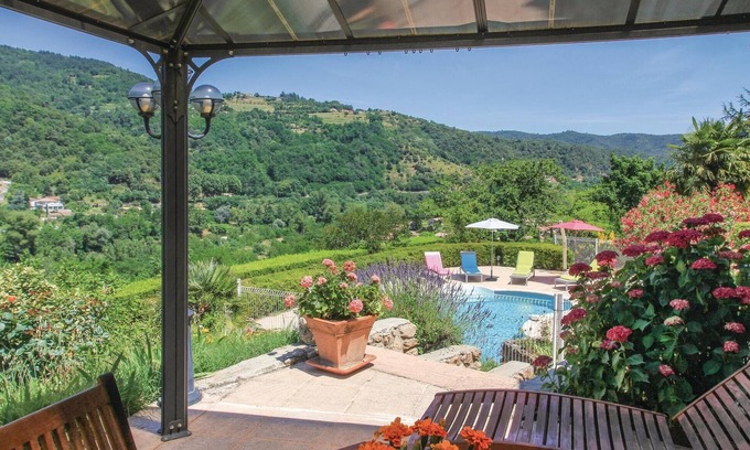 Saint-Fortunat-sur-Eyrieux House | Live in the beautiful natural park of the Monts de l'Ardèche.