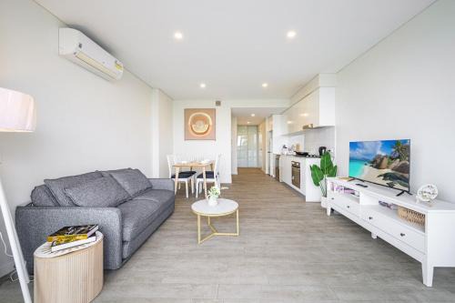 Liverpool Apartment | Liverpool 3Br APT Business Hospital Parking 8ppl
