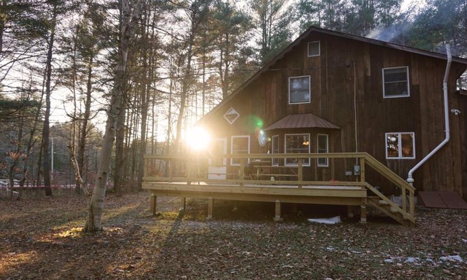 Wevertown House | Llama House ADK