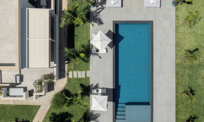 Fontane Bianche Villa | LM7 VILLA a stone's throw from the sea, Infinity Pool, Hydro, Wi-Fi, Garden