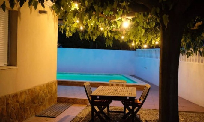 Vinaros Ski Chalet | Lo Raconet de Júlia - Cozy Chalet with private swimming pool