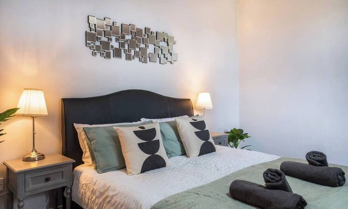Dunfermline House | Located In The Heart Of FIFE