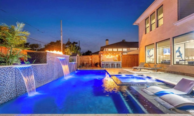 Bluffview House | Located in the heart of Dallas