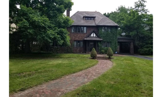 Cleveland House | Location! Location! Location! Old World Charm 7bed