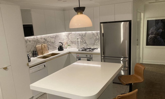 East Melbourne Apartment | Location Perfect, Rod Laver, MCG, Walk to City Pet Friendly