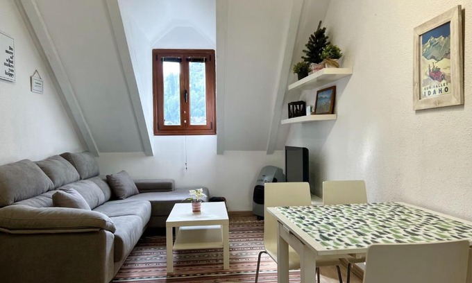 Sallent de Gallego Apartment | Locky · Espacio y Exclusividad ❅ Pirineos360 ❅