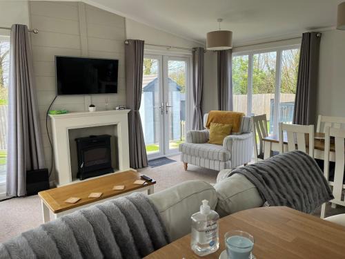 Padstow Ski Chalet | Lodge in St Merryn