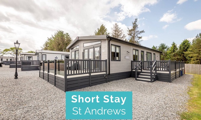 St. Andrews House | Lodge No 93 | Hot Tub | Stewart's Resort Cameron