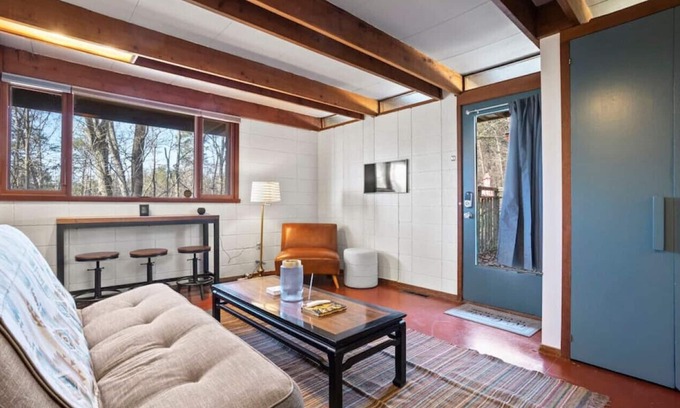 Greenville - Spartanburg Condo | Lodge @ Paris Mtn- Greenville Monthly Rental