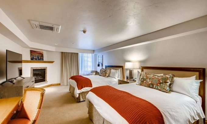 Vail Hotel | Lodge-style Stay w/Fireplace, Heated bathroom flooring & Vail Village Views