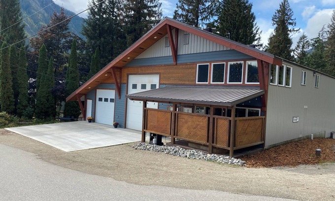 Revelstoke Cabin | Lodge with Direct ATV Trail Access, Hot Tub and ShopnIt’s the Perfect Home Base!