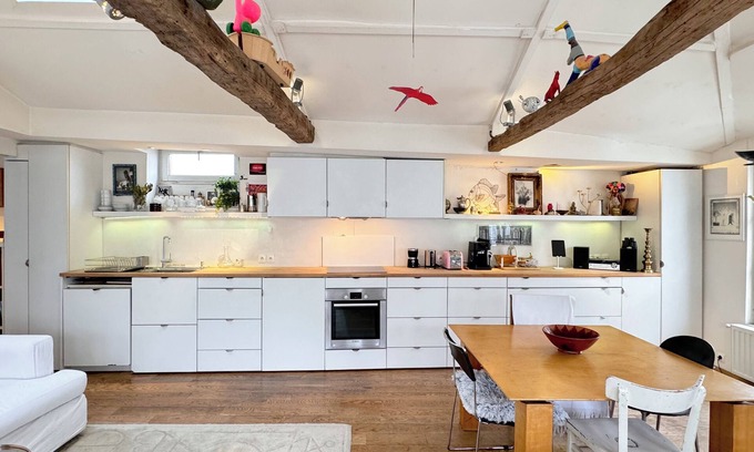 Quartier de la Folie-Mericourt Apartment | Loft Marais 100 m2 in the heart of Paris