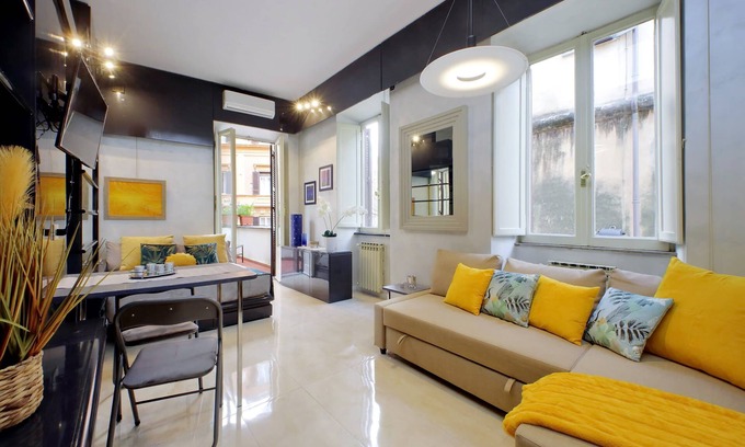 Repubblica Apartment | Loft with terrace near Piazza Barberini