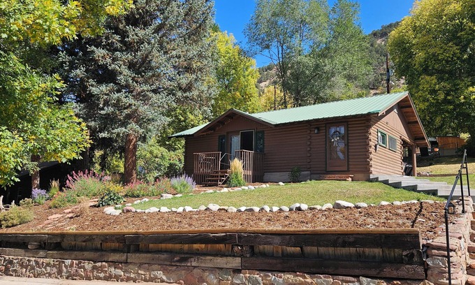 Glenwood Springs Cabin | Log Cabin in the Mountains - Trout fishing, skiing & hiking right out your door!