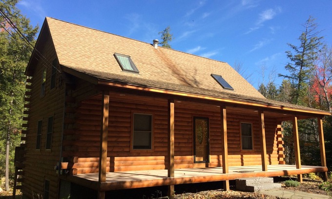 Moultonborough House | Log Cabin Suissevale Beach Access Home