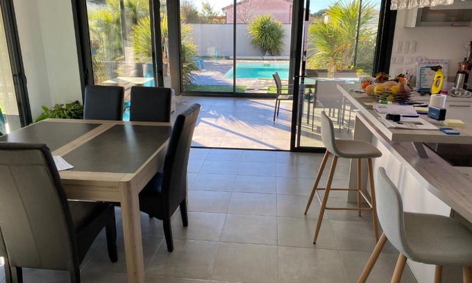 Cornebarrieu House | Logement de standing proche de la clinique au calme