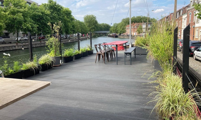 Bois Blancs Boat Rental | Logement sur une Péniche Dans un Cartier Calme Face à Euratechnologie