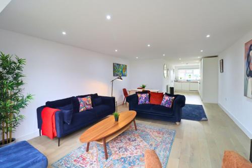 Pollards Hill House | London Mitcham Beautiful Three Bedroom House