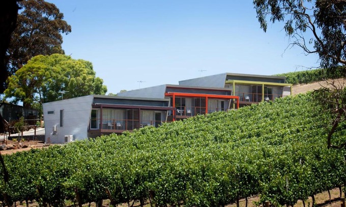 Macclesfield Bed & Breakfast | Longview Vineyard