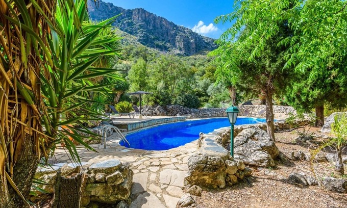 Montecorto Villa | Los Algarrobales - Cortijo y Estudio Montecorto by Ruralidays